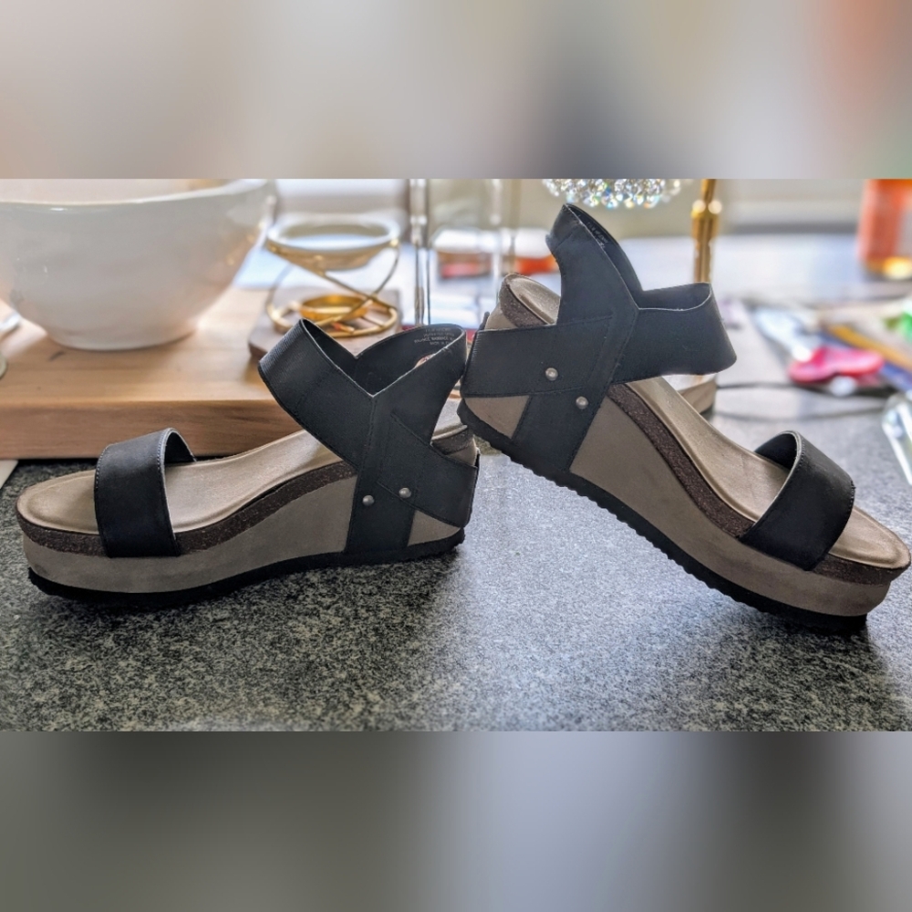 Hokus Pokus Black Jenny Platform Wedge - Picture 2 of 6